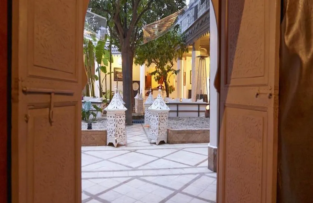 Riad Les Jardins D'Henia-1